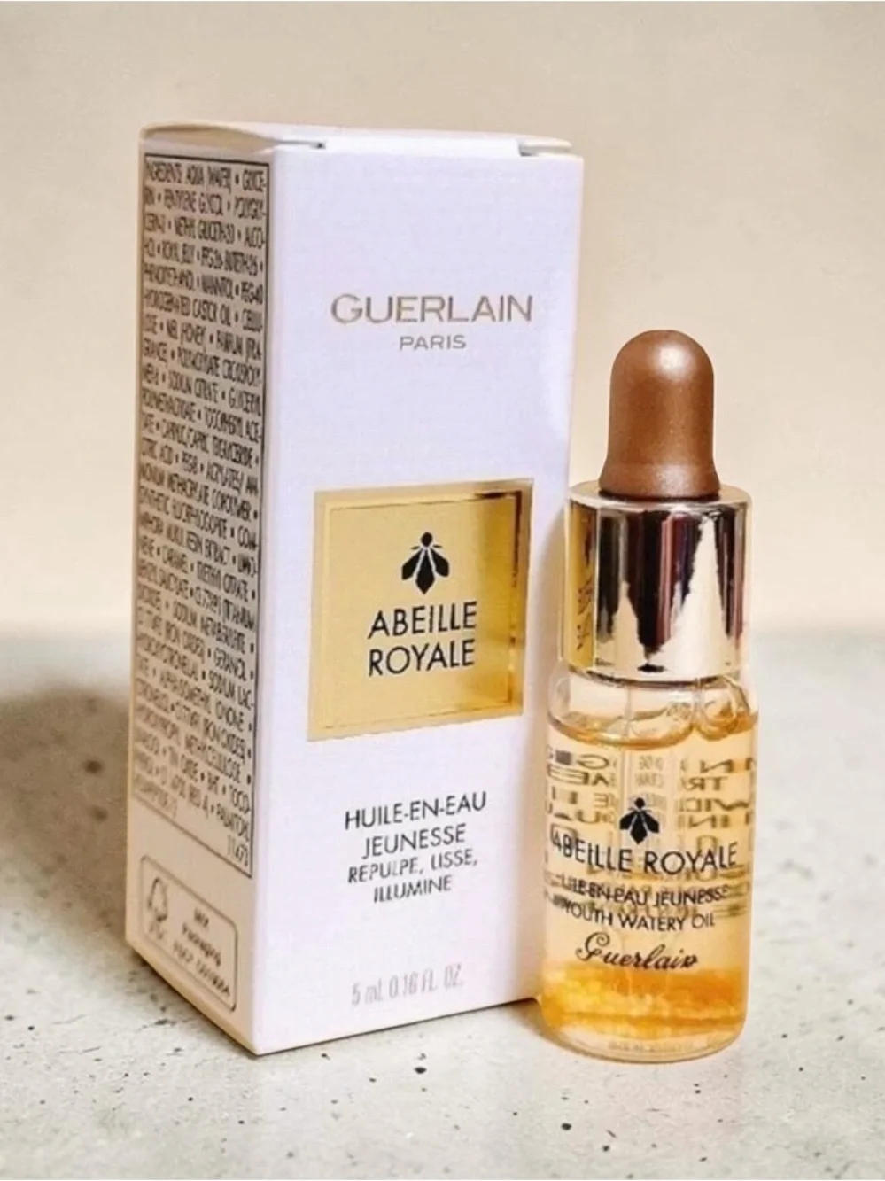 GUERLAIN Abeille Royale Face Oil Serum in Gold and White Packaging